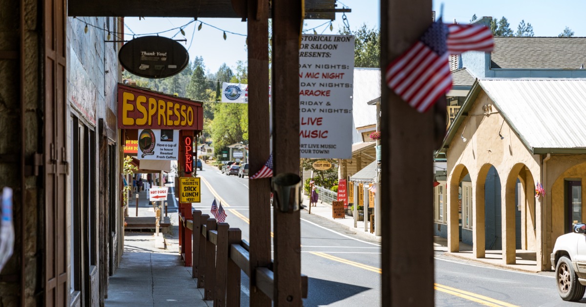 Visit Groveland, CA Restaurants, Hotels & Activities