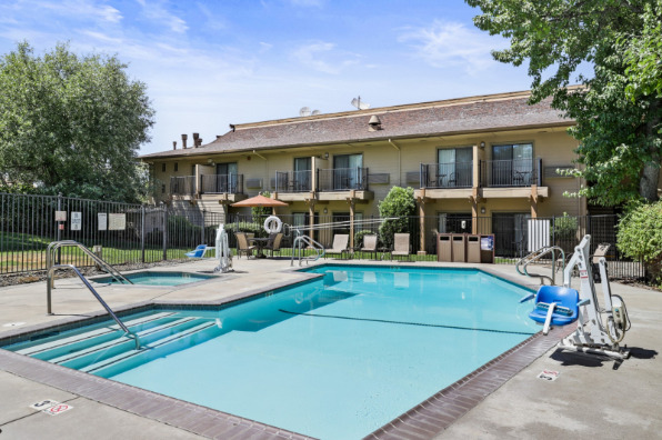 Best Western pool